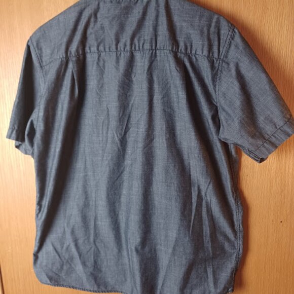 Men's Beverly Hills Polo Club Short Sleeved Button Down Shirt - Picture 4 of 6